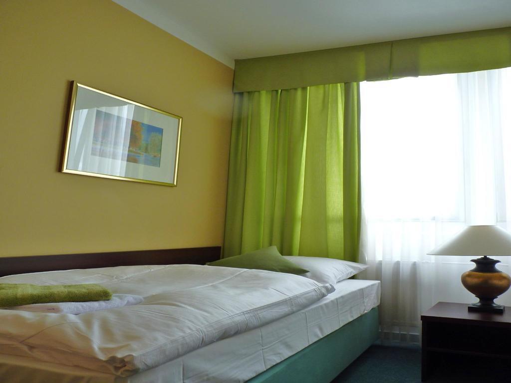 Hotel & Hostel Florian 布拉格 外观 照片