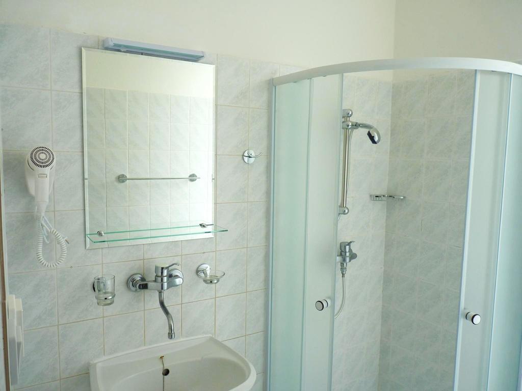 Hotel & Hostel Florian 布拉格 外观 照片